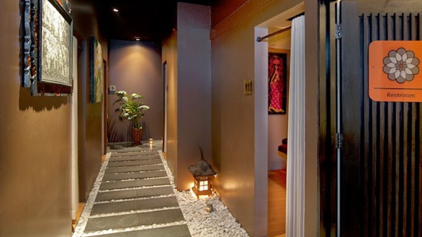 Pusat Pembelanjaan Mall 19 - D' Bamboo Suites