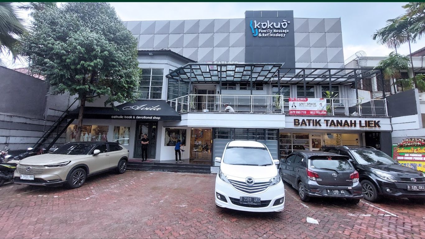 Pusat Pembelanjaan Mall 21 - D' Bamboo Suites